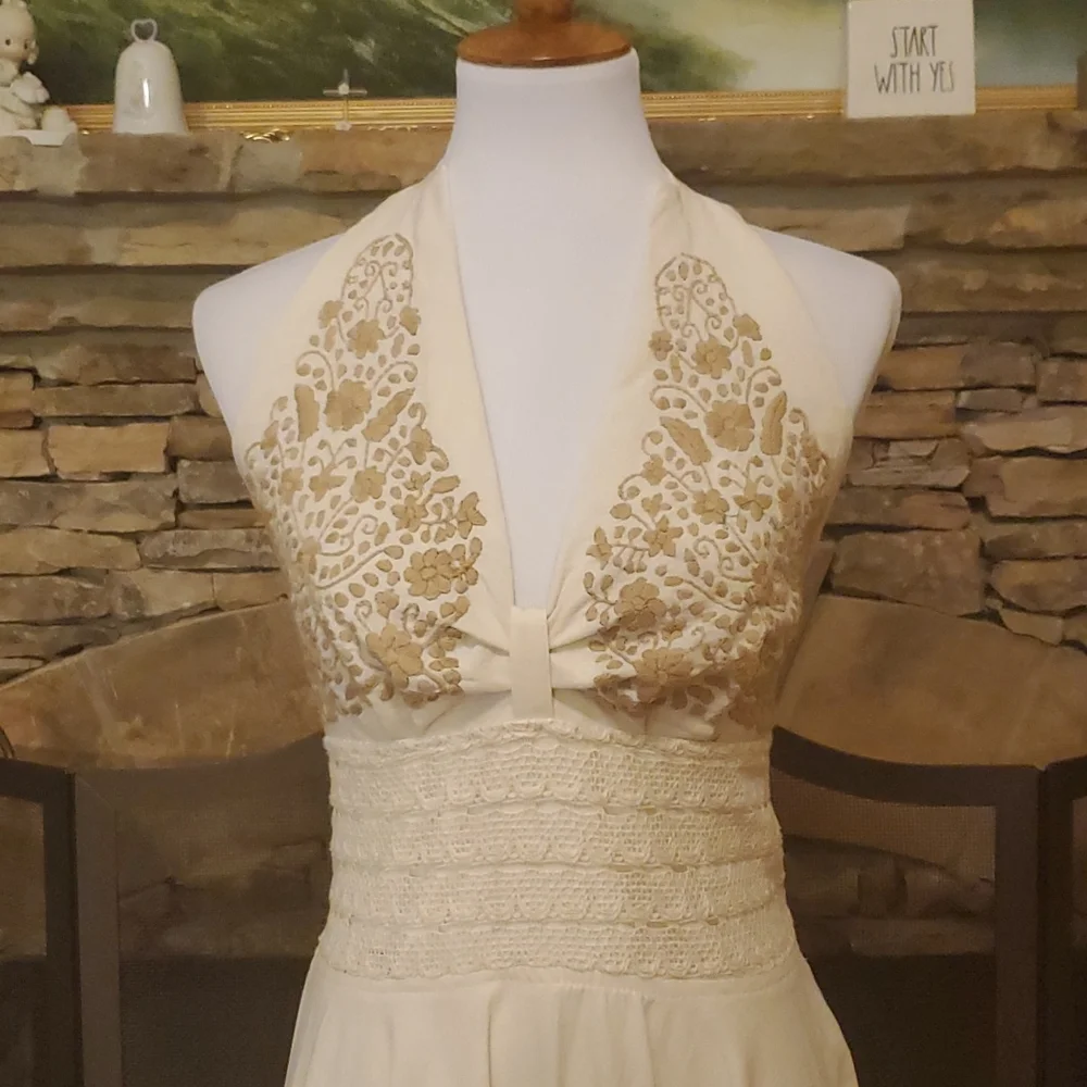 🆕Vintage Embroidered Floral dress - Picture 2 of 8